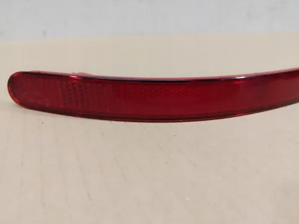 Oikea takapuskurin heijastin VW Touareg I 2002-2006 image 3