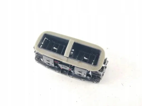 Audi A8 4H_ luchtinlaat OEM 4H0819203F - Gebruikt image 3