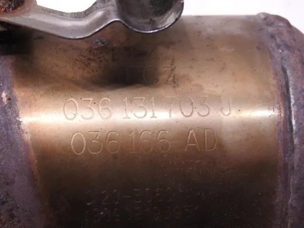 Collecteur d'échappement OEM 036131703J Catalyseur image 6