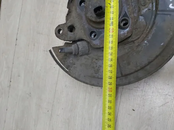 Toyota OE Ankerplatte hinten rechts gebraucht image 4