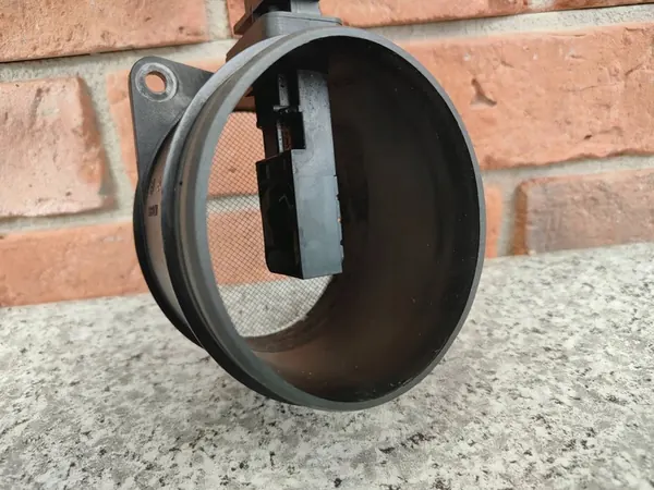 Luftmassenmesser BMW E60 E61 E63 E64 E70 E71 E83 E90 OEM 7805415 image 3