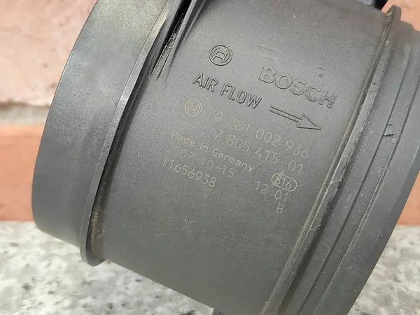 Luftmassenmesser BMW E60 E61 E63 E64 E70 E71 E83 E90 OEM 7805415 image 5