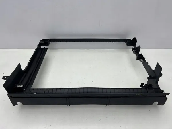 HK83-8B680-AG Radiatorbevestigingsframe voor Range Rover Velar image 4