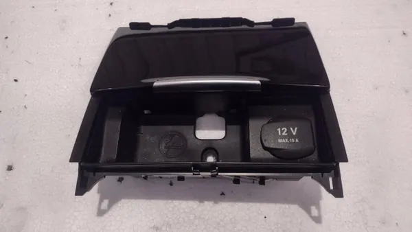 Mercedes CLS W218 Hefpompdeksel OEM A2186800750 image 3