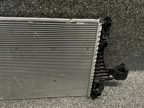 Volvo OE Kühlmittelkühler OEM CHŁODNICA WODY PŁYNU VOLVO C40 XC40 image 3