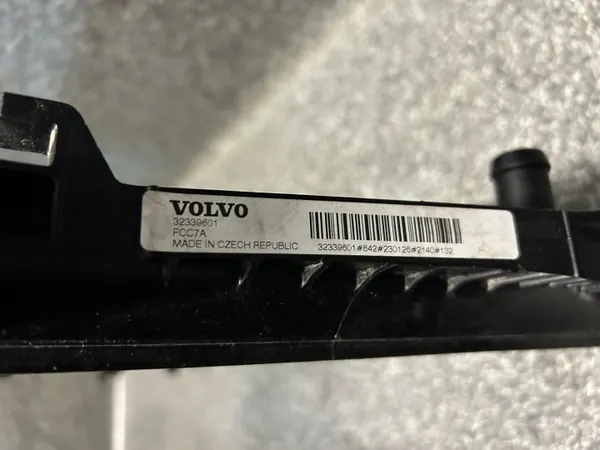 Volvo OE Kühlmittelkühler OEM CHŁODNICA WODY PŁYNU VOLVO C40 XC40 image 5