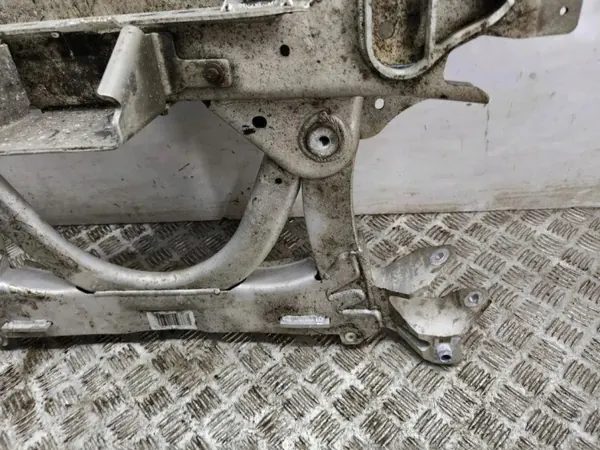 Gebruikte BMW OE voorste subframe OEM 6852483 image 4
