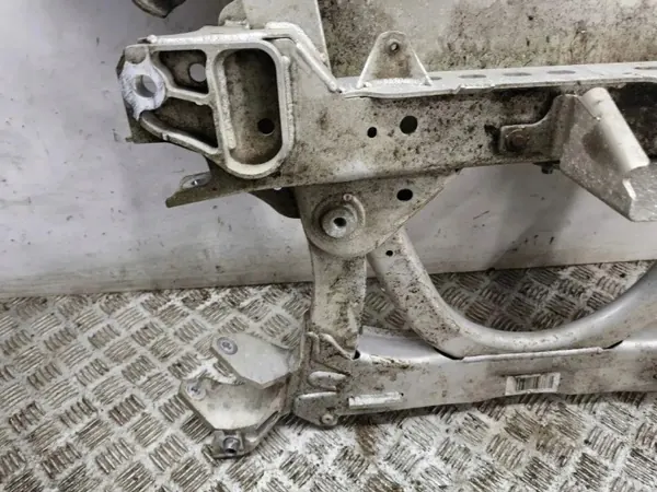 Gebruikte BMW OE voorste subframe OEM 6852483 image 6