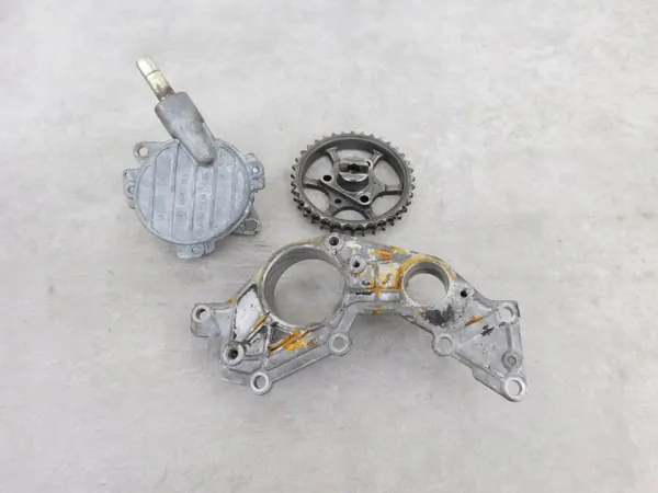 Mercedes Sprinter 2.7 cdi Vacuümpomp Set OEM A6110160006 image 2