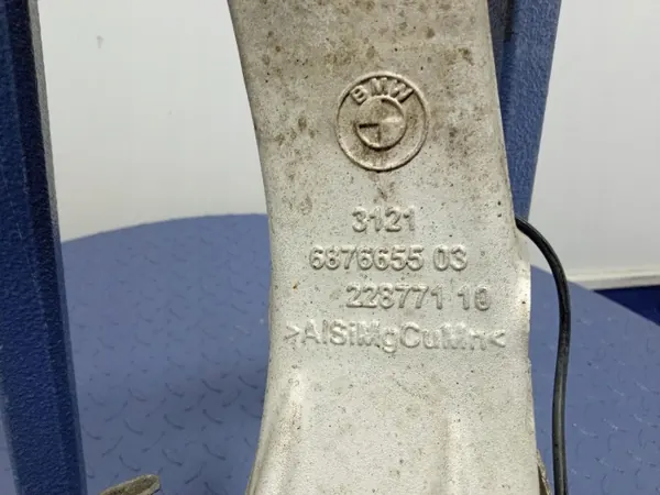 Moyeu Avant Gauche BMW X7 G07 OEM 6876655 - Occasion image 4