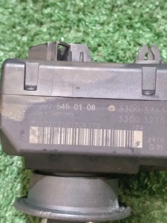 Télécommande Mercedes OEM A2075450108 pour GLK X204 2008- image 5