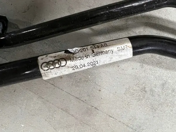 Linhas do Filtro de Combustível Audi A8 D5 3.0TDI image 10