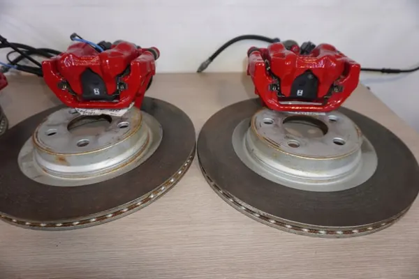Étriers de frein d'occasion OEM 8841936 pour MINI U25 image 3