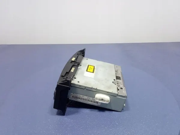 Mercedes B-Klasse W245 fabrieksradio CD OEM A1698200886 image 4