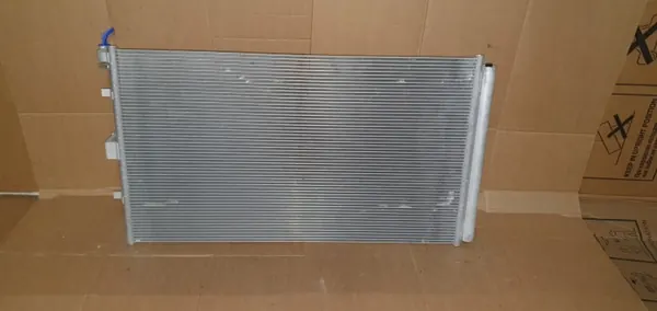 Ford A/C Condensor OEM JN11-19710-AE voor Fiesta MK8 image 2