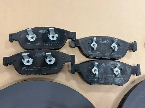 Discos e pastilhas de freio dianteiros AUDI A8 D4 356 mm OEM 4H0615301T image 3