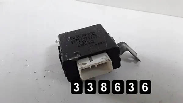 Lexus IS 200 ECU OEM AM-338636 - Gebraucht image 2