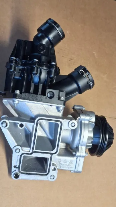 Pompe à eau OEM A6562010100 pour Mercedes-Benz image 6