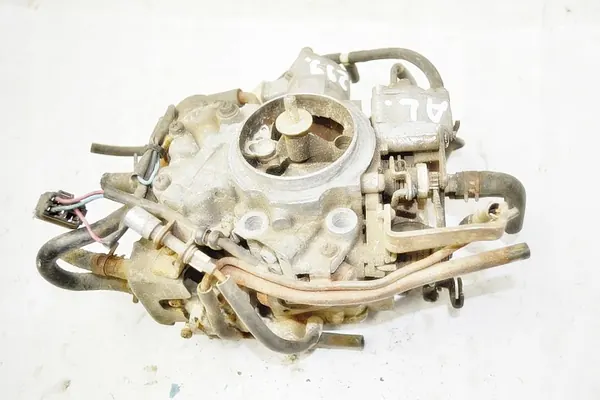 Carburador Nissan OEM 71023 30D 78B20 7130 - Usado image 3