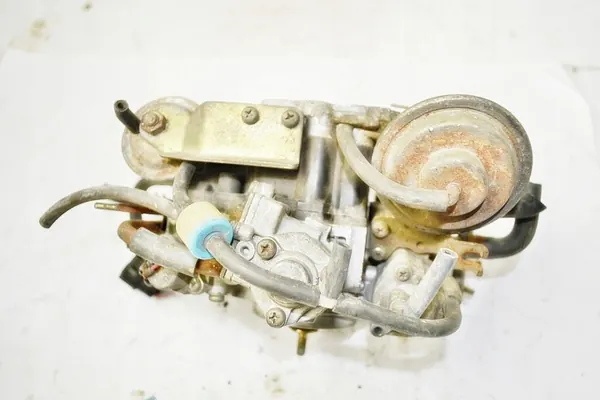 Carburador Nissan OEM 71023 30D 78B20 7130 - Usado image 7