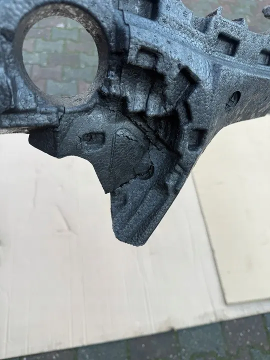 MERCEDES C W206 Etupuskuri Imu A2068858902 image 3