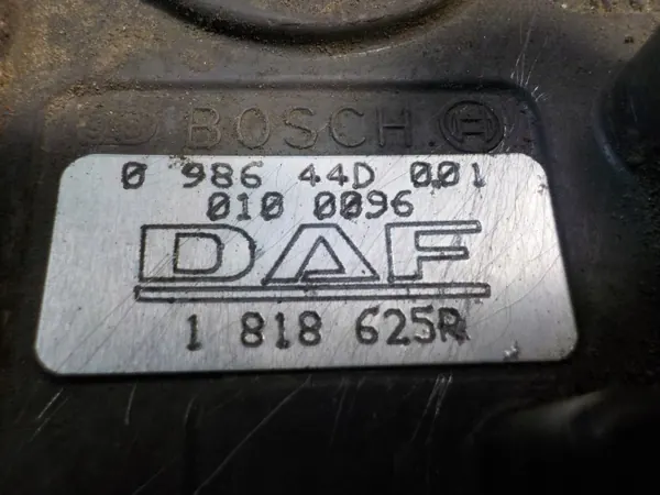 Pompe AdBlue DAF d'occasion OEM 1818625 XF 105 image 8