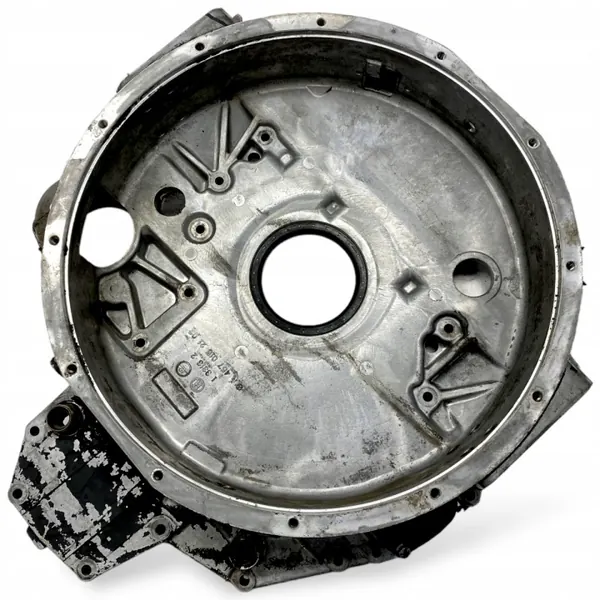 A4570152102 Mercedes-Benz Svänghjulshus - Begagnad image 7