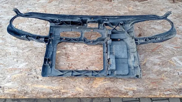 Parachoque dianteiro Volkswagen Golf IV Bora 1.9D image 8