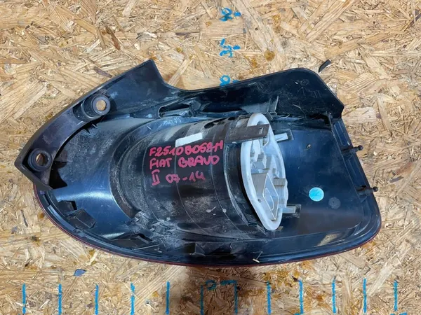 Fiat Bravo II 2 07-14 HB Luz Trasera Izquierda image 7