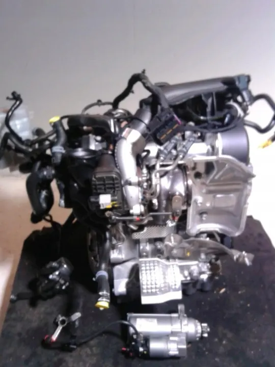 Motor VW Audi Seat 1.0 TSI CHZ CHZA CHZB Nuevo image 2
