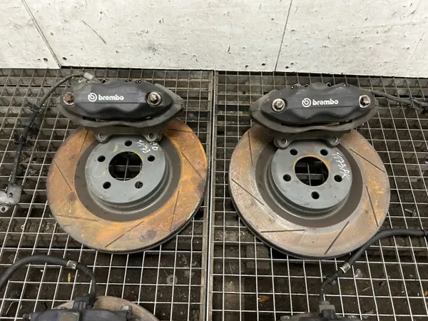 Bromssats Dodge Charger 6.4 SRT OEM P05181955AJ image 5