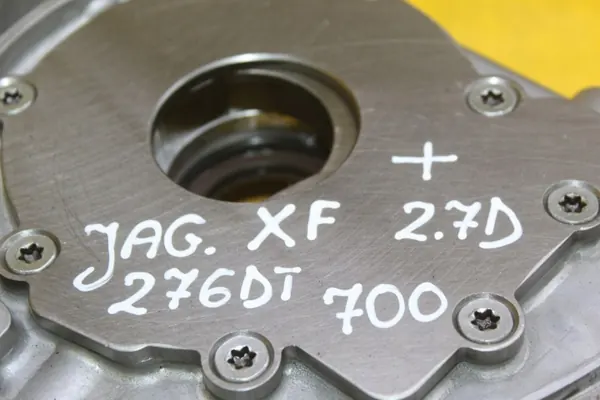 Ölpumpe OEM 4R8Q-6600-AE für Jaguar XF XJ 2.7 D image 7