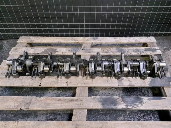 Kampiakseli Työntäjät Volvo FH 12 D12C 8170158 image 3