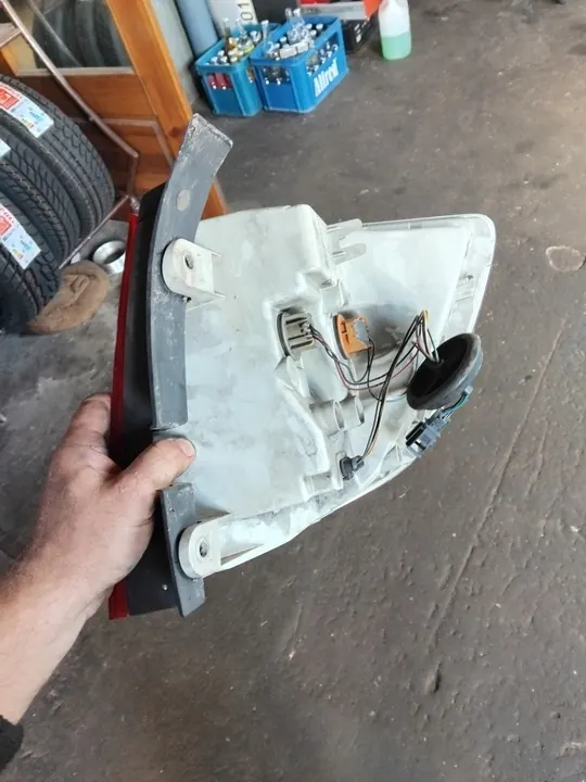 Luz trasera izquierda Skoda Superb II Lift 2013- Kombi 3T9945095B image 5