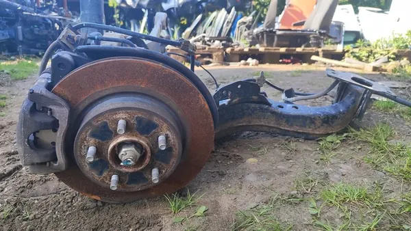 Braccio di controllo posteriore destro Nissan X-Trail T32 Lift 2.0 DCI 4x4 OEM image 2