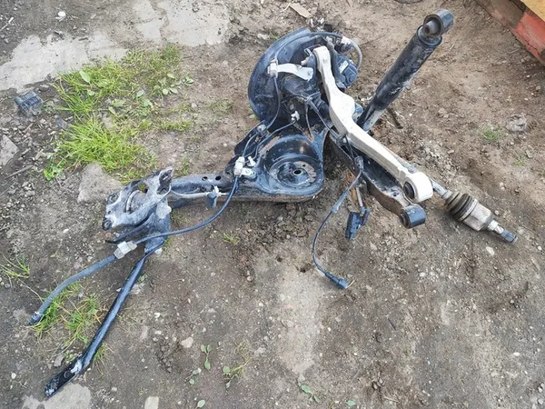 Braccio di controllo posteriore destro Nissan X-Trail T32 Lift 2.0 DCI 4x4 OEM image 4