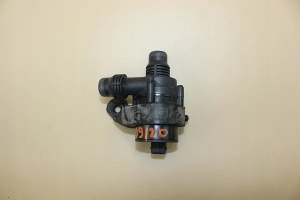 Extra Vattenpump BMW E65 E66 image 3