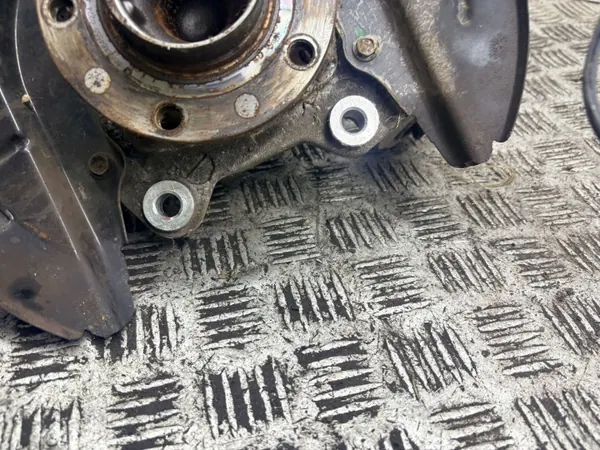 Jeep Cherokee 2014 Taka pyörännavan OEM AMD230831 image 8