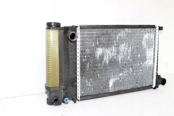 Kylare BMW E30 E36 E34 1.6/1.8 Begagnad OEM 1712971 image 3