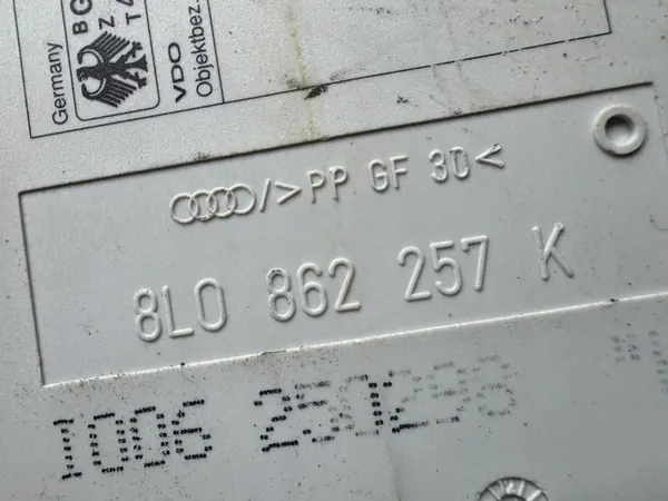 Centrallåsningspump AUDI A3 A4 8L0862257K image 3