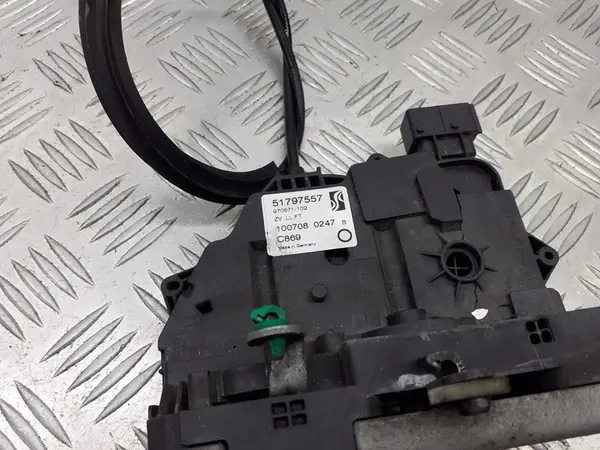 Zentralverriegelung Links Vorne Fiat Grande Punto 1.3 JTD OEM 51797557 image 4