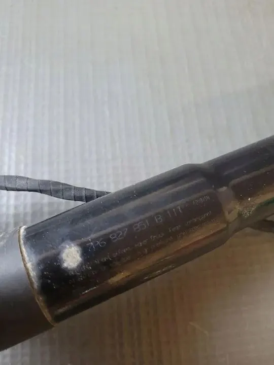 Oikea tavaratilan nostin VW TOUAREG 7P6827851B image 2