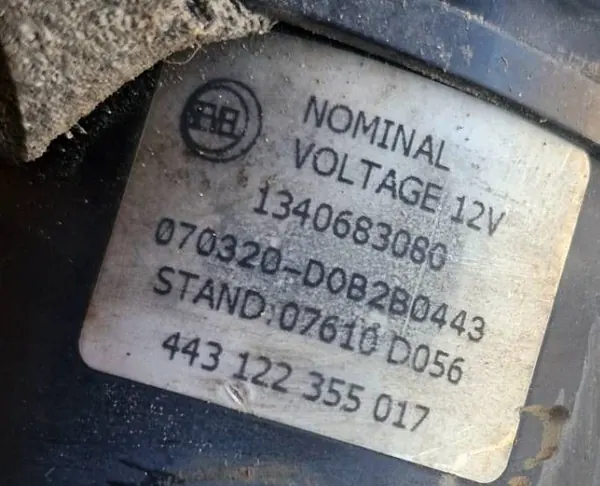 Front Windshield Wiper Arm Peugeot Boxer image 3