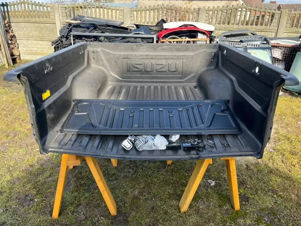 Protetor de caçamba Isuzu D-Max III OEM 2104012 - Usado image 2