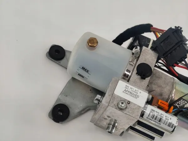 Kattoaktuattoripumppu OEM 8H0871611B Audi A4 Cabriolle image 4