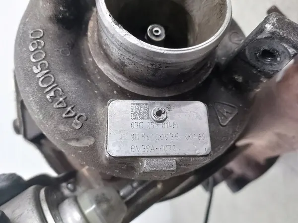 Turboahdin OEM 03g253014m Passat B6 2.0 TDI:lle image 4