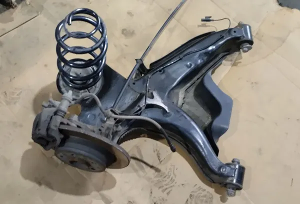 Höger Bakre Upphängningsarm Nav Mercedes Vito W447 image 2