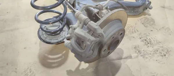 Höger Bakre Upphängningsarm Nav Mercedes Vito W447 image 4