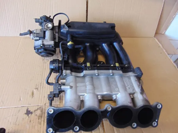 Ansaugkrümmer Drossel komplett Seat Toledo 1.8 image 9