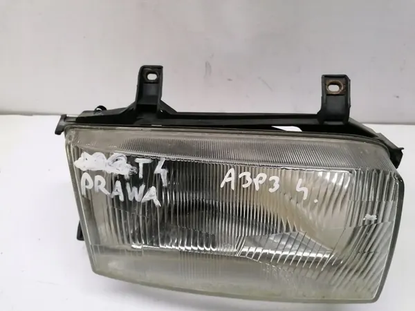 TYC 20-3293-08-2 Farol Direito image 2